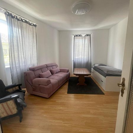 Gemuetlich Und Fein Daire Ebenfurth Dış mekan fotoğraf